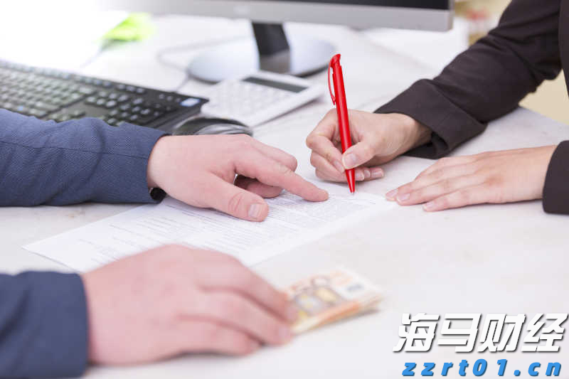 小卡片架起暖心桥  零距离助企解难题
